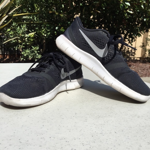 Nike Shoes - Nike running shoes